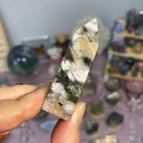 OCEAN JASPER DRUZY CRYSTAL TOWER - Picture 2 of 4